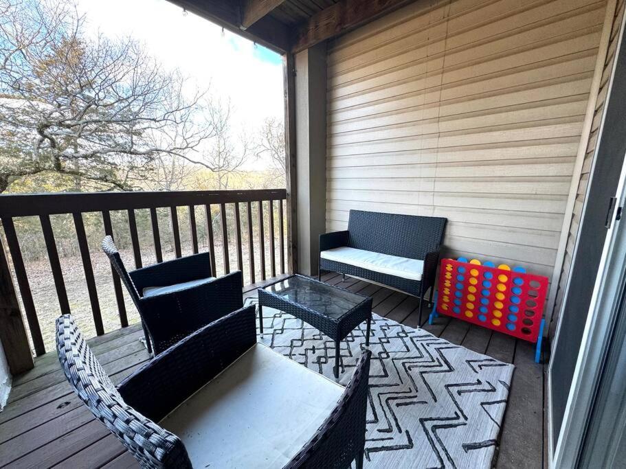 Modern Comfort: Updated Cozy Condo In Indian Point ブランソン エクステリア 写真