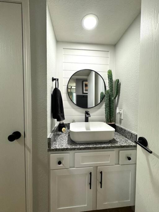 Modern Comfort: Updated Cozy Condo In Indian Point ブランソン エクステリア 写真